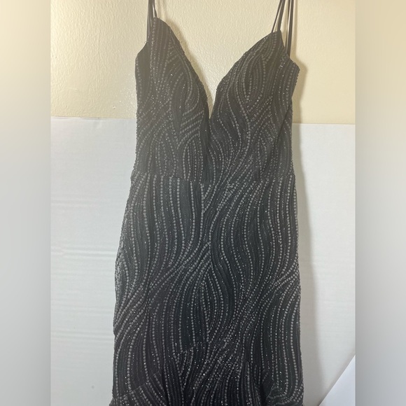 "ASHLYN" PUFF GLITTER FLOOR LENGTH TRUMPET DRESS - Picture 5 of 9